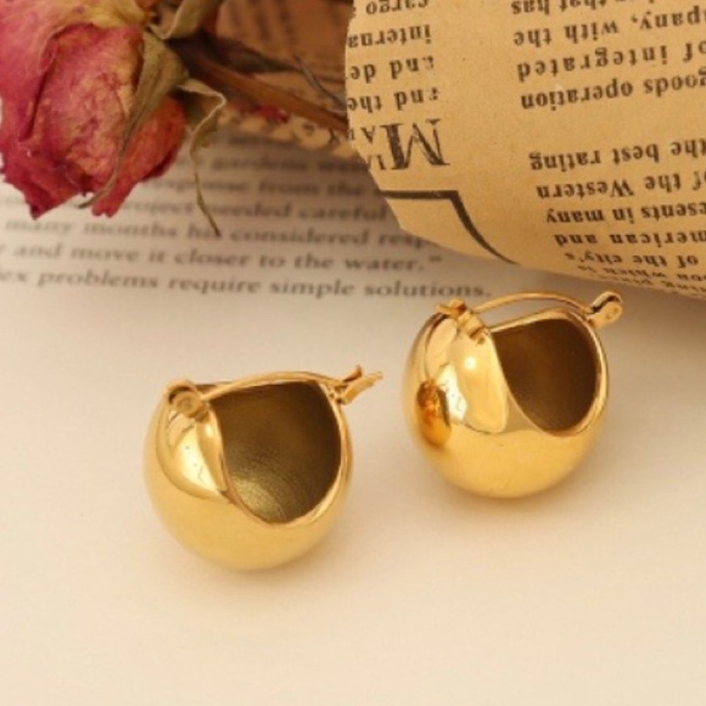 New!! Minimalist Golden Earrings.